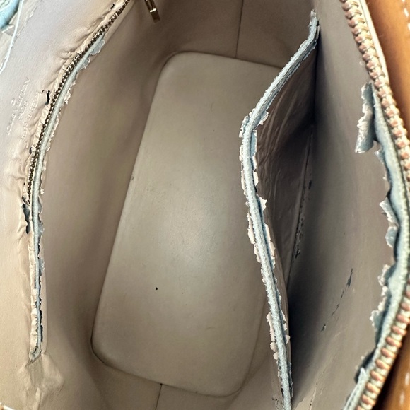 Louis Vuitton Houston Vernis Monogram - Picture 10 of 10